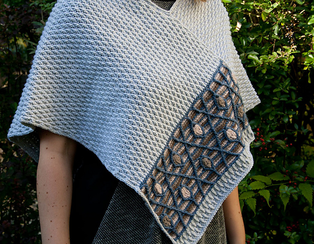 Poncho in Overlay Crochet