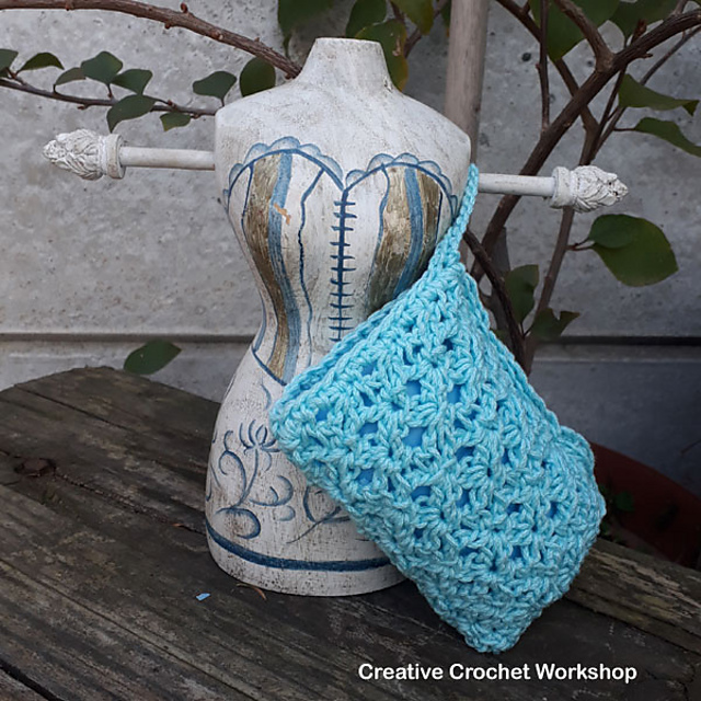 Aqua Spa Shells Soap Cozy