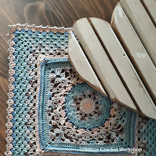 Vintagelicious Square