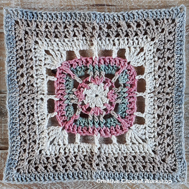 Fontanne Afghan Square