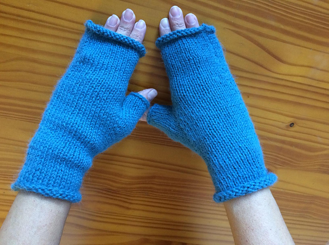 Easy Fingerless Mitts
