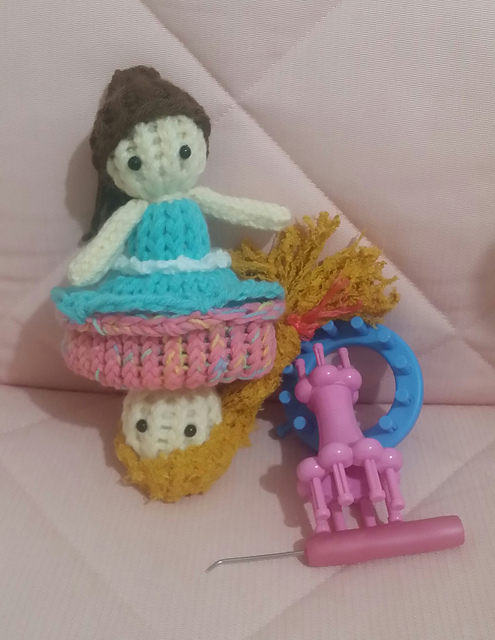 Loom Knit Reversible Dolls