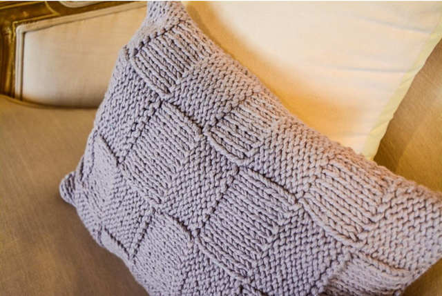 Maxcolor pillow