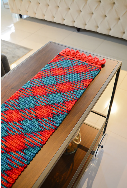 Bahamas table runner