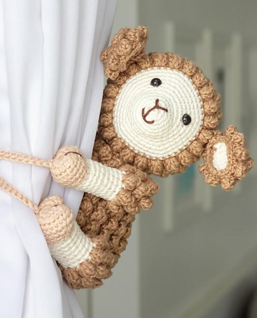 Sheep curtain holder