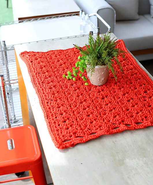 Red table runner