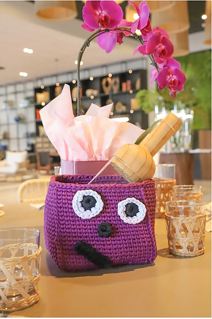 Monster basket