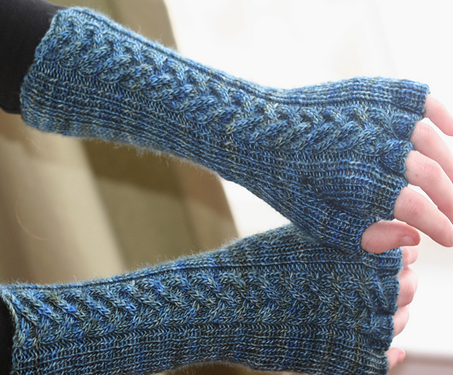Sigrid fingerless gloves