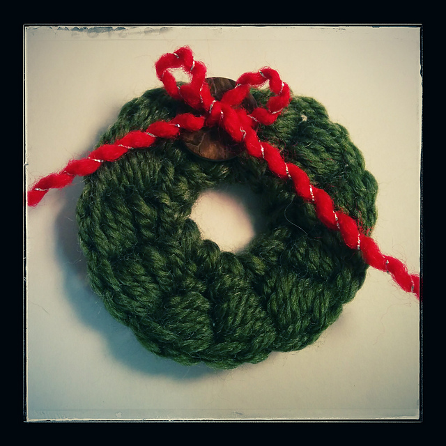 Mini Christmas Wreath Motif