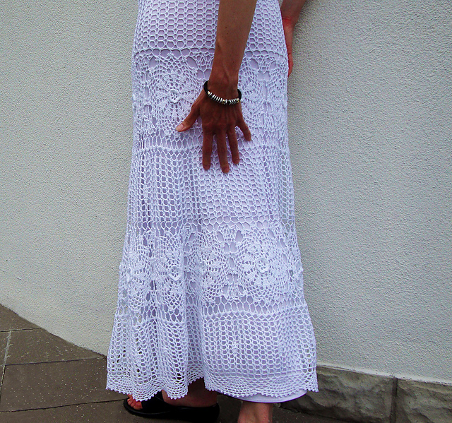 Grace Skirt with Big Flower Motifs