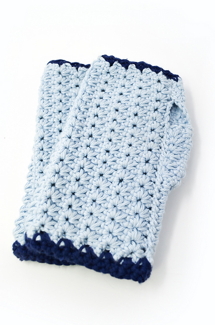 Star Stitch Fingerless Gloves