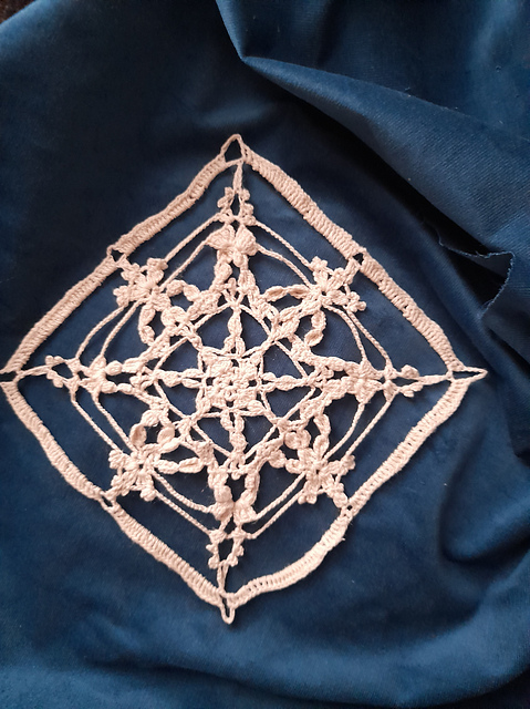 Lace motif Intrigued mind