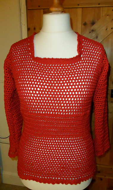 Mesh-pattern top