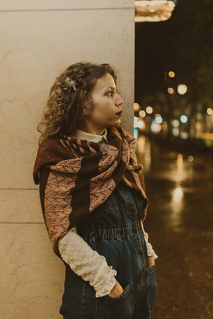Bougie Nights Shawl