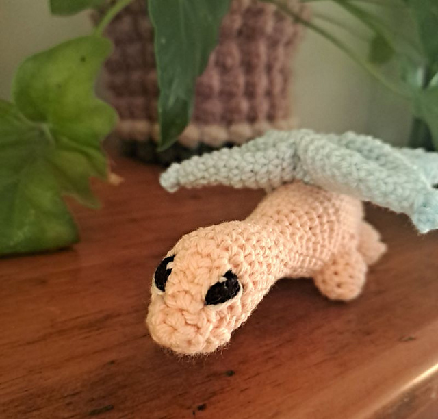 Dinofly: Dinosaur Amigurumi