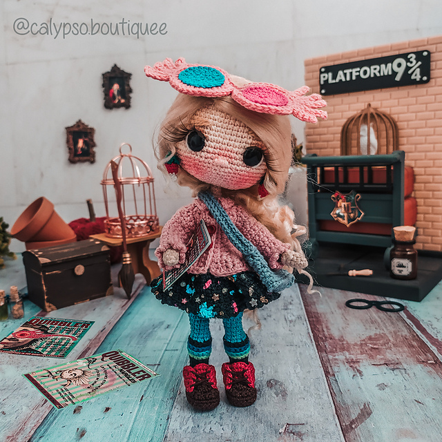Luna Lovegood with glasses outfit