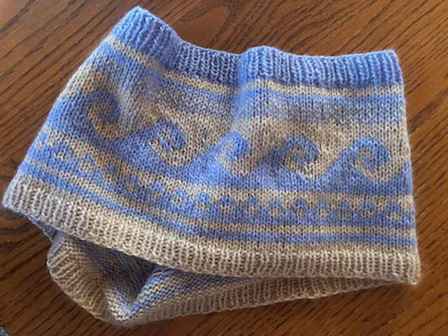 Ocean Waves Cowl - Ball & Skein