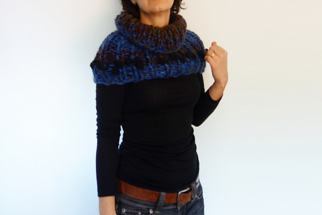 Thick & Quick Convertible Capelet