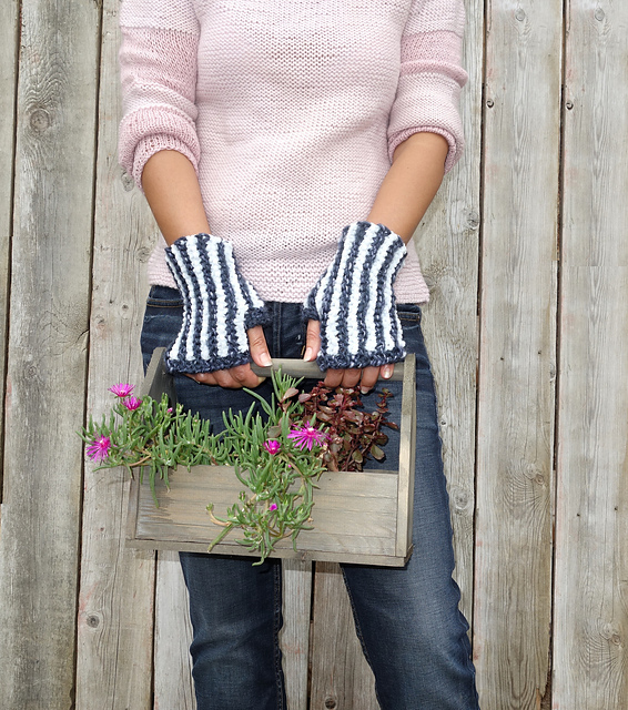 Striped Fingerless Gloves
