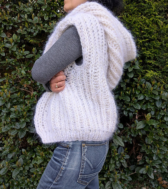 Hooded Brioche Gilet