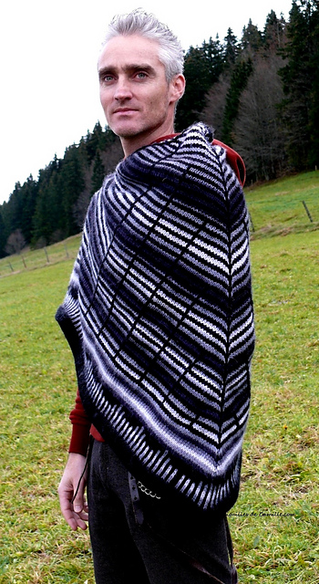 Entre Deux Shawl