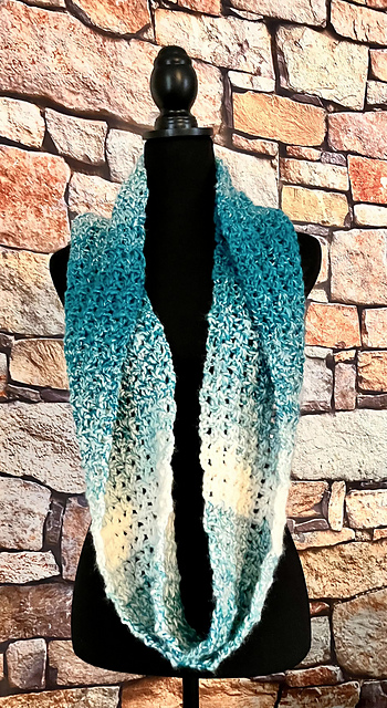 Chunky Ombre Infinity Scarf