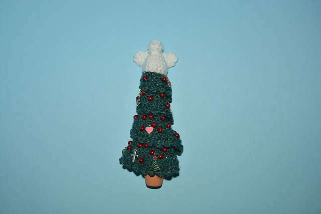 Small Beaded Christmas Tree