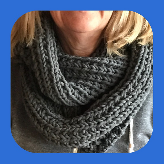 Simply Warm & Chunky Cowl