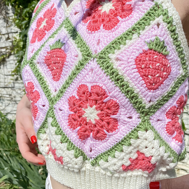 Ravelry: Strawberry Vest pattern by Kseniia Semeliak