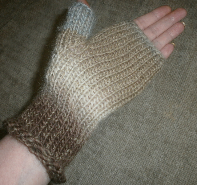 Fingerless Aran