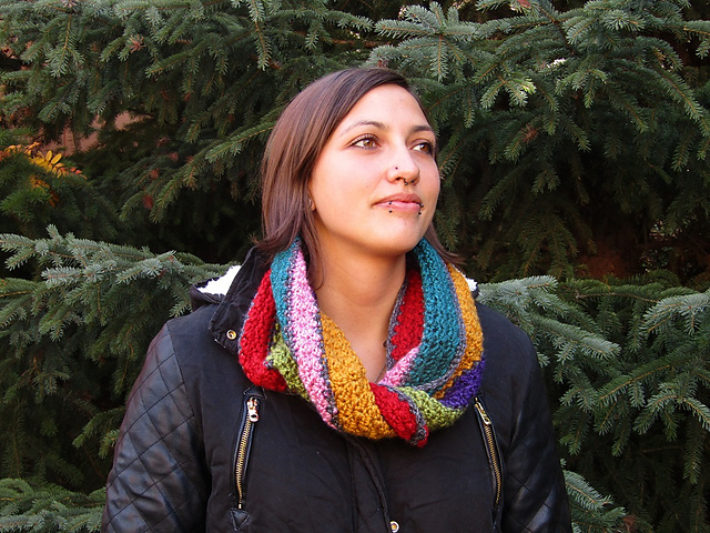 Twisted Rainbow Cowl