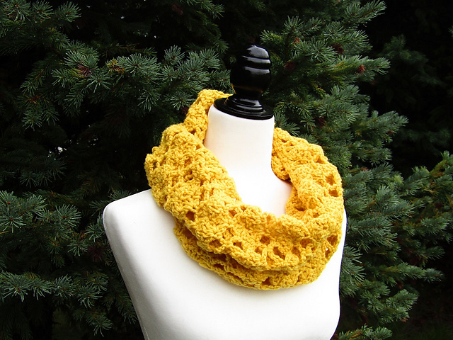 Fans of Gold Scarf