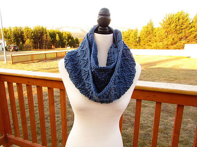 Mountain Range Infinity Scarf
