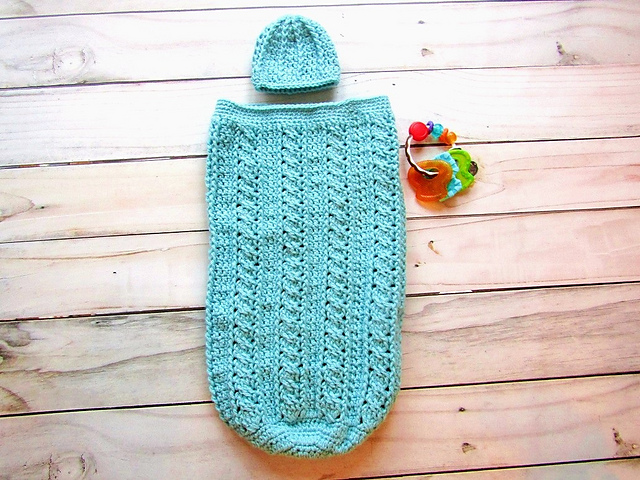 Cabled Baby Cocoon & Hat