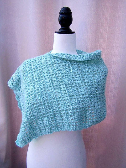 Spring Eyelet Shawlette