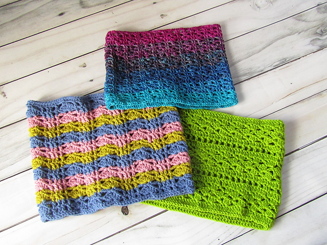 Lacy Cowl Trio