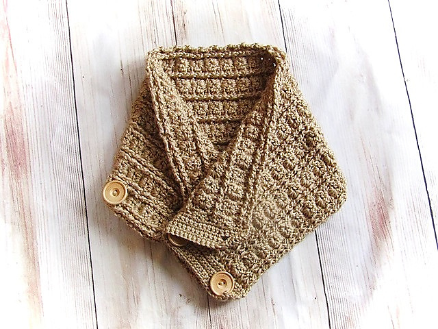 Sand Dollar Cowl