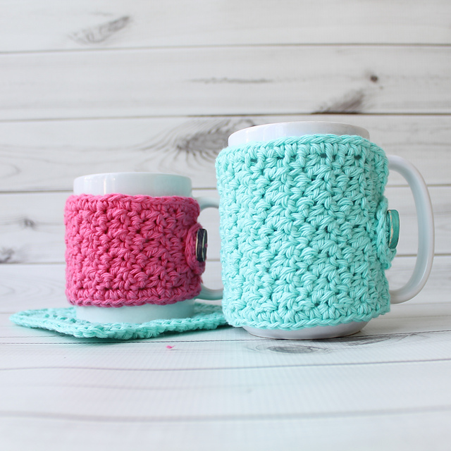 Textured mug cozy and coaster