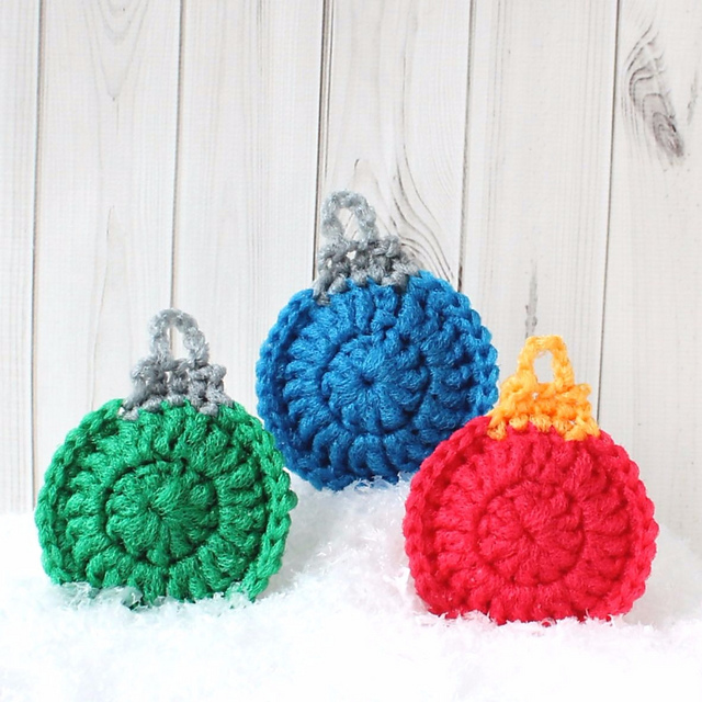 Christmas ornament scrubbie