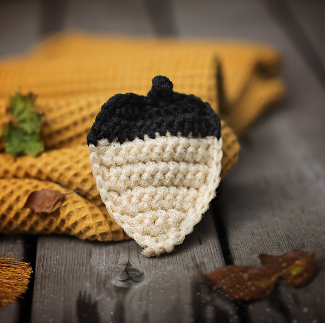 Acorn scrubbie