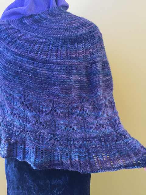 StrataLace Shoulder Cozy