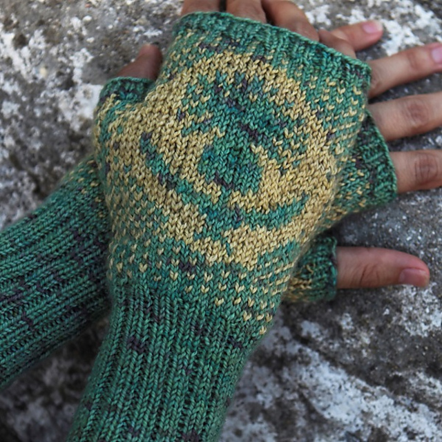 Thistle Mitts