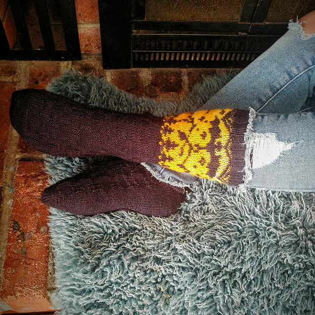 Basgiath Socks Cuff Down