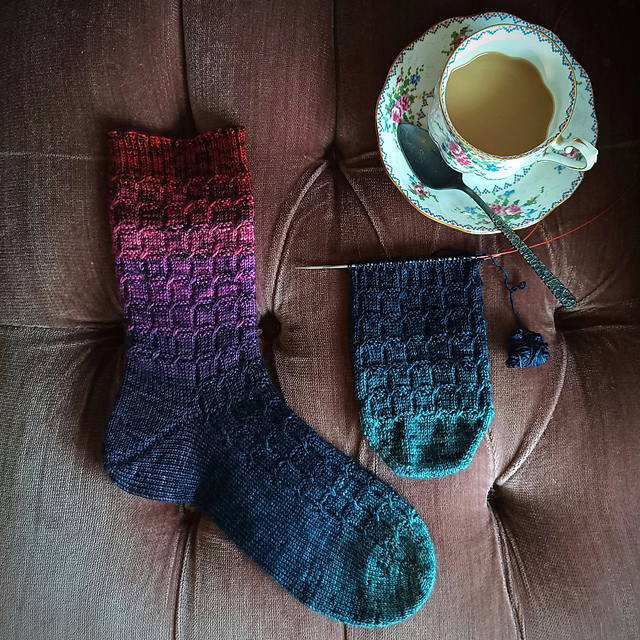 Wonderland Socks Toe Up