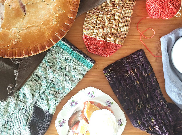Easy as Pie Socks Toe Up
