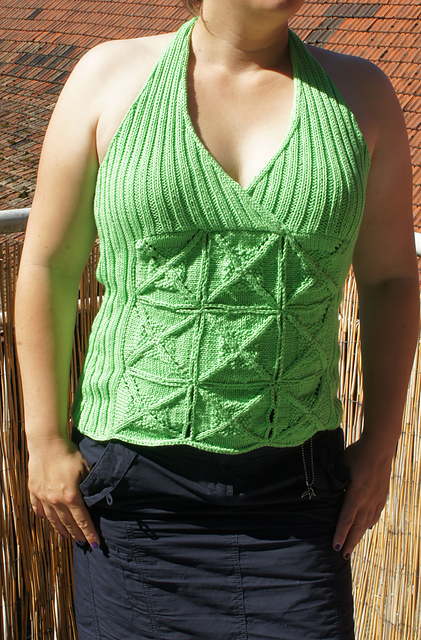 # 37 Neckholder-Top mit Quadraten