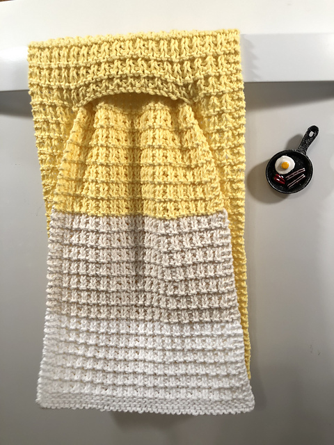 Colorblock Stay Put Towel