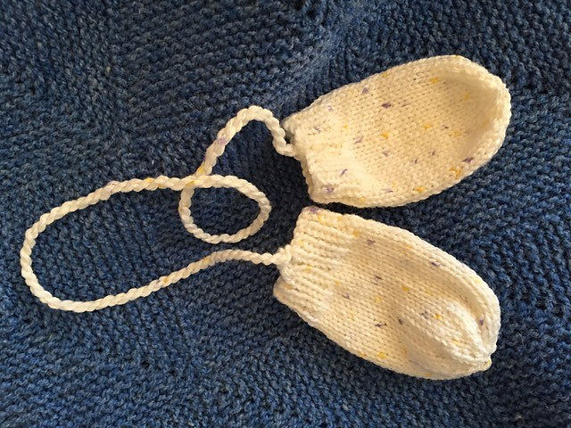 Infant’s Thumbless Mittens