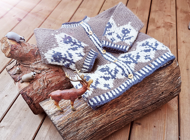 Mountain flowers cardigan