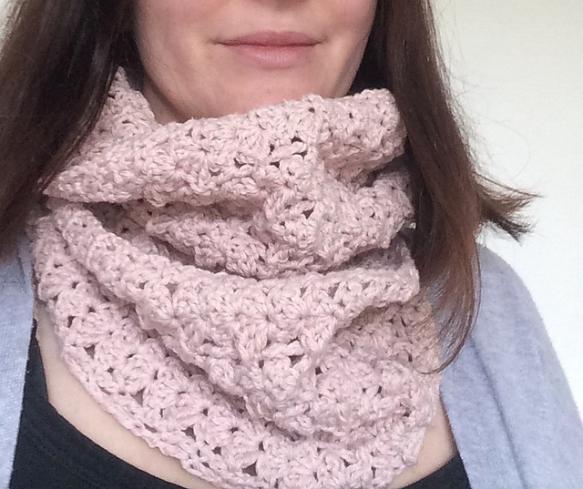 Carmen infinity scarf